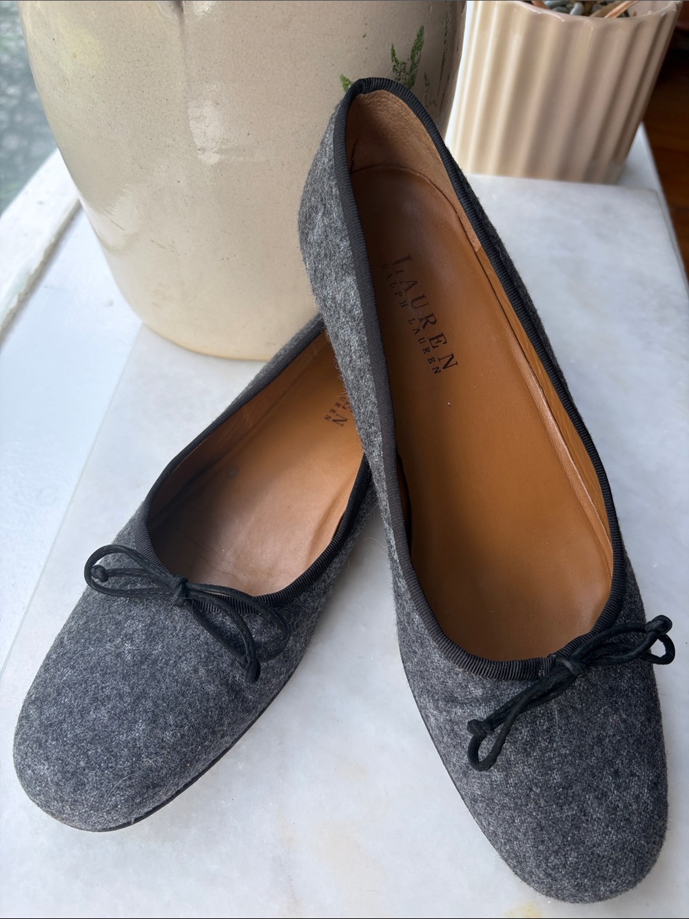Vintage Lauren Ralph Lauren Charcoal Gray Felt Ballet Flats with Bow and Trim